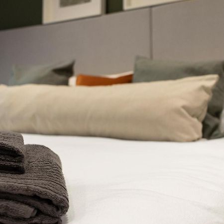 Luxe Courtyard Apartment For 4 Near Exeter City Centre Εξωτερικό φωτογραφία
