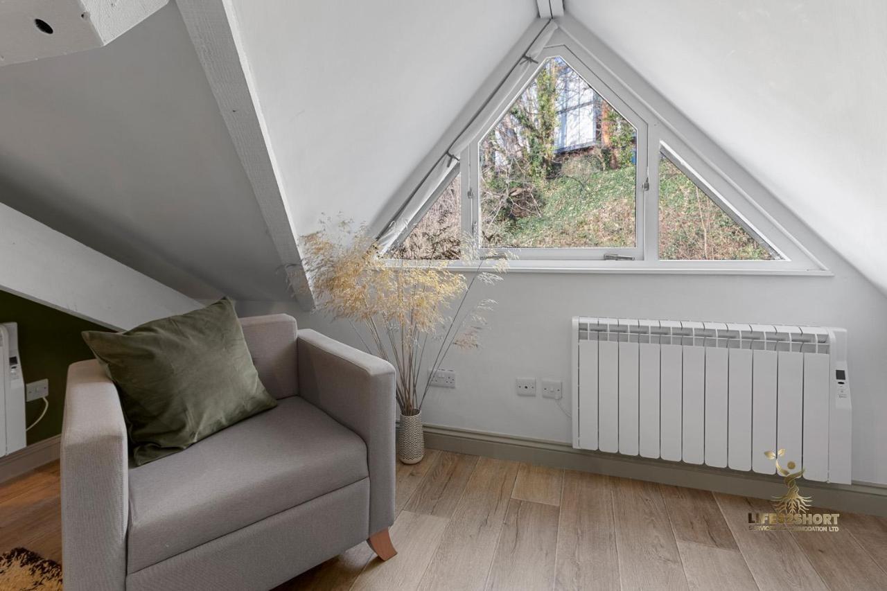 Luxe Courtyard Apartment For 4 Near Exeter City Centre Εξωτερικό φωτογραφία
