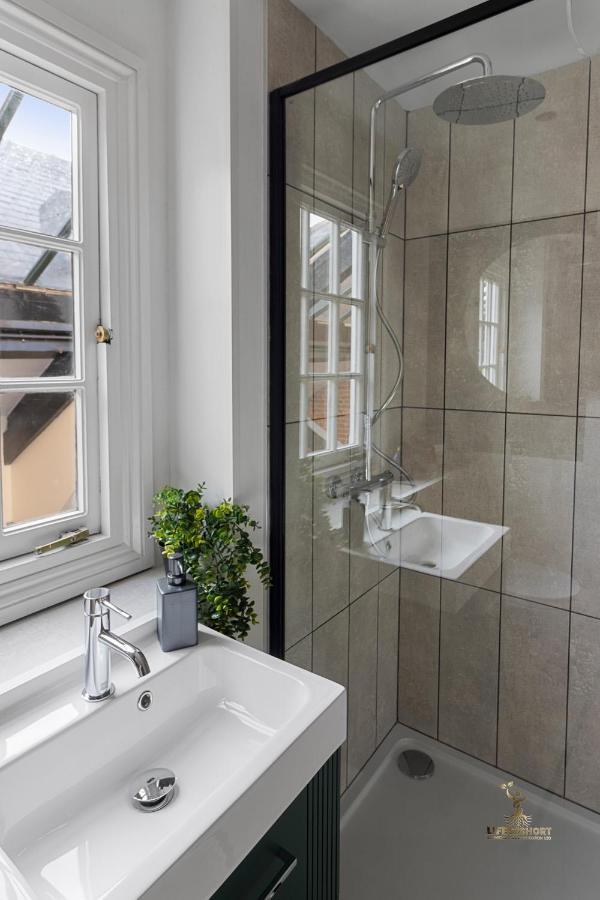 Luxe Courtyard Apartment For 4 Near Exeter City Centre Εξωτερικό φωτογραφία