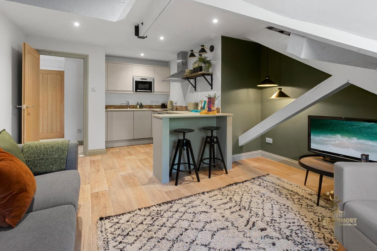 Luxe Courtyard Apartment For 4 Near Exeter City Centre Εξωτερικό φωτογραφία