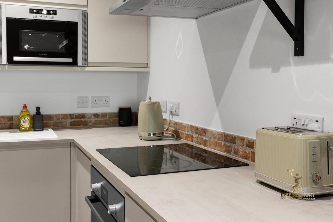 Luxe Courtyard Apartment For 4 Near Exeter City Centre Εξωτερικό φωτογραφία